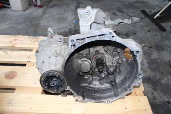 BOITE DE VITESSE MANUEL VAG 1.6TDI 1.9TDI  - Vue 1